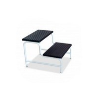 Patient access bench: two sections, made of white painted steel and with non-slip support surface