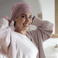 Adult cancer scarves: attractive and multifunctional. Ideal as a fashion accessory for anyone (various models available)