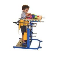 Adjustable pelvic support for standing position