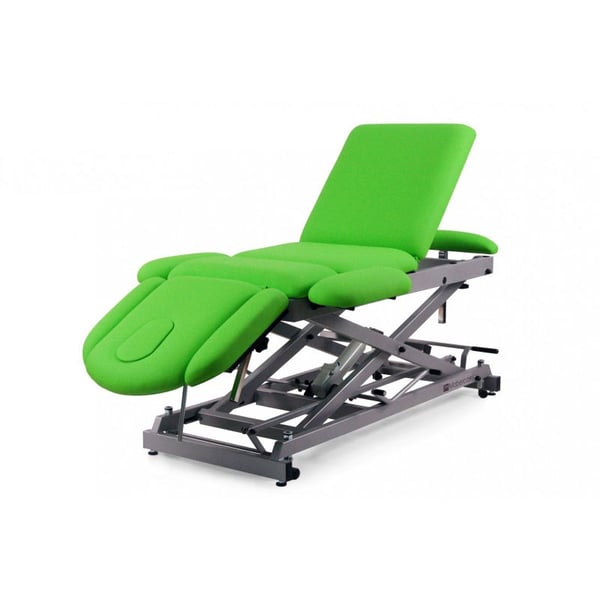 Multifunctional hydraulic osteopathy table: seven sections with motorized height adjustment, negative reclining backrest, central fold, retractable arms and wheels