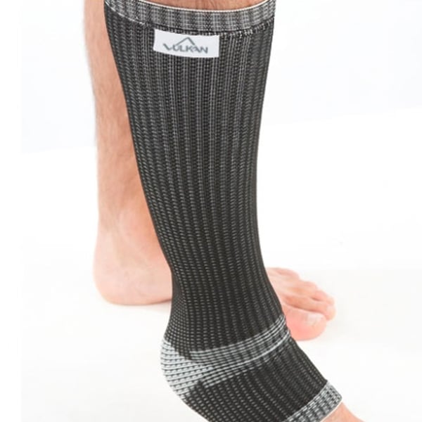Advance Elastic calf and shin guard line (size M: 26 - 28.5 cm)