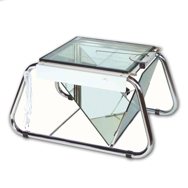 Podoscope with electrical installation in chrome-plated steel