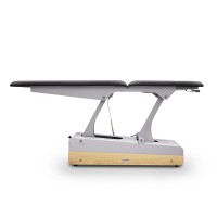 SWOP 2L Starter Massage Electric Table: multi-discipline, seamless upholstery, height-adjustable motor, and retractable wheels... All-terrain and versatile. SWOP 2L Starter Massage Electric Table: multi-discipline, seamless upholstery, height-adjustable motor, and retractable wheels... All-terrain and versatile.
