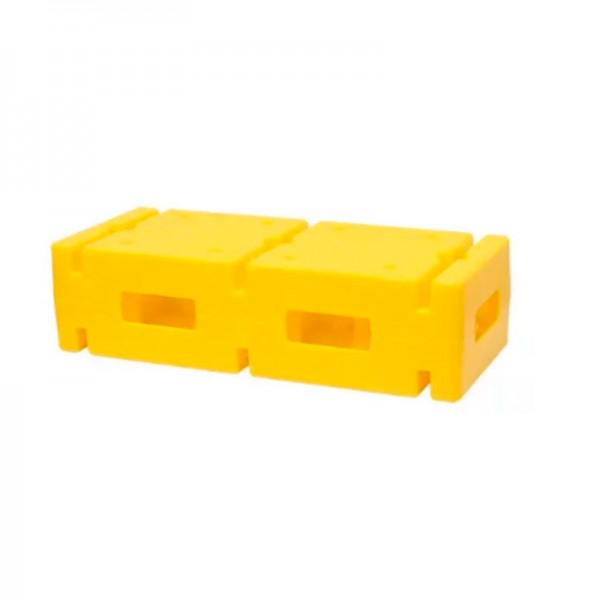 Brick with support for pike and hoop Brick with support for pike and hoop